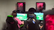 Jungen spielen Fortnite