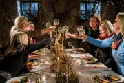 Essen wie in einem verwunschenen Märchenschloss, v.li. Jutta Braun, Bianka Güldenberg, Paula Weber, Christine Bernhard, Tanja Müller und Michaela Frick.