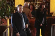 L-R: Donnie Wahlberg als Dannie Reagan, Marisa Ramirez als Det. Maria Baez.