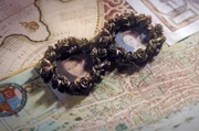 Miniaturen mit Porträts der Rivalinnen: Lady Jane Seymour (li.) und Queen Maria Tudor (re.)