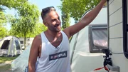 Sascha freut sich, wieder auf dem Marina di Venezia Campingplatz zu sein