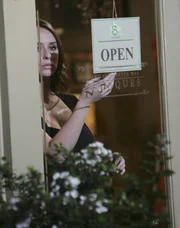 Wird Delias Sohn Ned wirklich von einem Geist verfolgt? Melinda (Jennifer Love Hewitt) geht der Sache auf den Grund ...; Wird Delias Sohn Ned wirklich von einem Geist verfolgt? Melinda (Jennifer Love Hewitt) geht der Sache auf den Grund ...