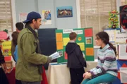 Luke (Scott Patterson, l.) kann es nicht fassen: Er hat tatsächlich eine Tochter (Vanessa Marano, r.) ...