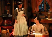 Ein Geheimnis von Amy (Mayim Bialik, l.) über ihre Wünsche mit Sheldon (Jim Parsons, r.) kommt bei einem Mädchenabend ans Tageslicht ...