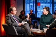 Gerhard Pfister im Gespräch mit Jennifer Khakshouri