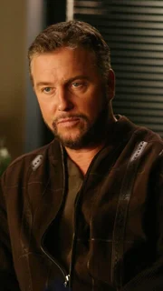 Als ein alter Fall neu aufgerollt wird, muss Gil Grissom (William Petersen) erkennen, dass er möglicherweise einen Unschuldigen fünf Jahre wegen Mordes in Haft schmoren ließ.