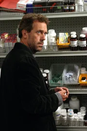 War es eine Überdosis die den Zustand seines Patienten verschlechtert hat? Dr. Gregory House (Hugh Laurie) will der Sache auf den Grund gehen.