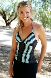 Tess Silberman McLeod (Bridie Carter).