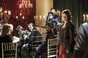 Eine erste Spur im "Werwolf"-Mordfall führt die CSIler auf ein außergewöhnliches Fest: In dem Hotel, in dem das Opfer gewohnt hat, wird gerade eine Vampirhochzeit gefeiert...