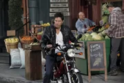 Während Ted und Victoria einen Wendepunkt in ihrer Beziehung erreichen, hat Nick (Michael Trucco) seine eigene Koch-Show bekommen ...