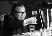 Frank Reynolds (Danny DeVito)