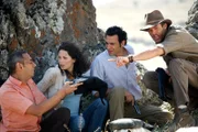 Für Jack (Ivan Sergei, re.), Nadia (Joann M. Kelly), Fuad (Mert Yavuzcan, 2.v.re.) unt Tariq (Mario Naim Bassil, li.) hat ein Rennen gegen die Zeit begonnen..