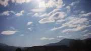 Seltsame Formen von Wolken.