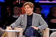 Moderator Michael Steinbrecher präsentiert das "Nachtcafé", die Talkshow mit spannenden Gästen und Geschichten, die wirklich bewegen: emotional, spannend und mitten aus dem Leben.