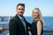 Bei Jana Sterns (Vivien Wulf) Bemühungen, zwischen Niklas Hilbert (Marc Barthel) und seinem Vater zu vermitteln, kommen sich die beiden näher.