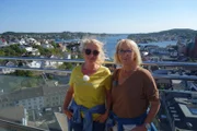 Arendal/Norwegen. Stadtbummel mit den Passagierinnen Irene Weidenbach und Maria Theresia Rausch.