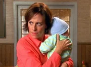 Jane Kaczmarek (Lois).
