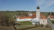 Blick auf das Kloster in Mussenhausen.