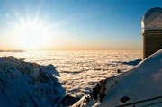 Die Sternwarte auf dem Pic du Midi de Bigorre liegt in den französischen Hochpyrenäen.