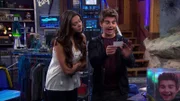 L-R: Phoebe Thunderman (Kira Kosarin), Max Thunderman (Jack Griffo)