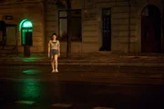 Es ist die Nacht vor dem 13. August. Wird wirklich eintreten, was die Bettlerin Norah Richter (Deleila Piasko) prophezeit hat?