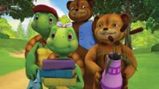 Franklin und Bär freuen sich schon sehr darauf, mit ihren Freunden am Baumhaus weiter zu bauen. Allerdings müssen sie ausgerechnet an diesem Nachmittag auf ihre kleinen Schwestern aufpassen.