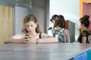 Kathi (Kaja Eckert) begreift, dass sie richtig Mist gebaut hat und beschließt, Marie und David wieder miteinander zu versöhnen.