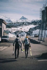 Philipp Reiter und Protagonist auf dem Weg zum Pic du Anie