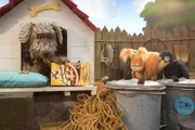 Buffo (Ulli Voland), Ella (Anna Menzel) und Rudi (Lennart Morgenstern) sind enttäuscht. Trotz aller ihrer Mühen hat Lotti (Heide Evers) an jedem neuen Zuhause etwas auszusetzen.