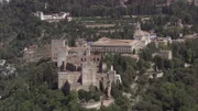 In Granada steht die berühmte Stadtburg Alhambra - seit 1984 Weltkulturerbe.