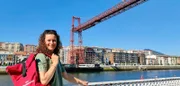 Anne Willmes an der Biskaya-Brücke (bei Bilbao), UNESCO Weltkulturerbe oder Älteste Schwebefähre der Welt
