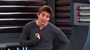 Max Thunderman (Jack Griffo)