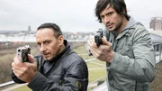 Semir (Erdogan Atalay, l.) und Ben (Tom Beck) haben den Verdächtigen gestellt und erleben dabei eine Überraschung...
