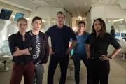 V.l.: Kick Lanigan (Leven Rambin), James (Andy Mientus), Frank (Chris Noth), Bishop (Danny Pino), Agent Kennedy (Tracie Toms)