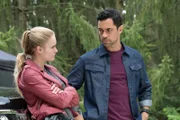 Kick Lanigan (Leven Rambin), Bishop (Danny Pino)