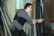 Frank (Chris Noth)