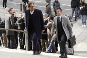 Benny (Freddy Rodriguez, r.) und Bull (Michael Weatherly, l.) klagen Brannigan Trust wegen ihrer dubiosen Aktiengeschäfte an - obwohl Bull damit seine eigene Firma riskiert. Zudem hat Richter Vortuba den Vorsitz, der nicht gut auf Bull und seine Arbeitsweise zu sprechen ist ...