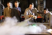Von Technikern und Ingenieuren durchgeführte Tests.