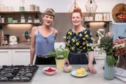 Lea Zapf (l.); Enie van de Meiklokjes (r.)
