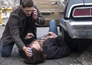 Dean Winchester (Jensen Ackles, l.)