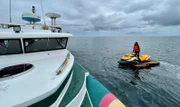 Die Guardia Civil beteiligt sich an einer Jetskikontrolle. (Guardia Civil)