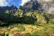 Landschaft rund um den Vulkan Piton de la Fournaise auf der Insel La Réunion