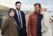 (v.l.n.r.) Vera Stanhope (Brenda Blethyn); Joe Ashworth (David Leon); Noel Underwood (Christopher Villiers); Lorna Underwood (Teresa Banham)