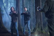 Sam Winchester (Jared Padalecki, l.); Dean Winchester (Jensen Ackles, r.)