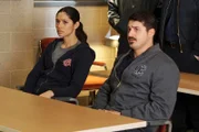 Stella Kidd (Miranda Rae Mayo) und Brian "Otis" Zvonecek (Yuri Sardarov)