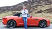 Jeremy Clarkson mit einem Jaguar F-Type.