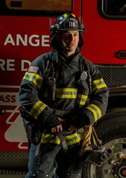 Eddie Diaz (Ryan Guzman)