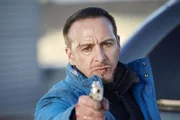 Semir (Erdogan Atalay) steht Tom in einem Kampf um Leben und Tod gegenüber. Wird er seinen langjährigen Freund und Partner wirklich erschießen?