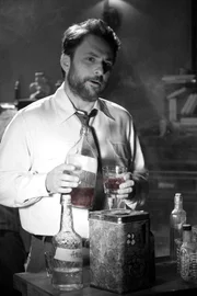 Charlie Kelly (Charlie Day)