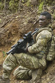Kann Junior Reigns (Beulah Koale) die Mission erfüllen?